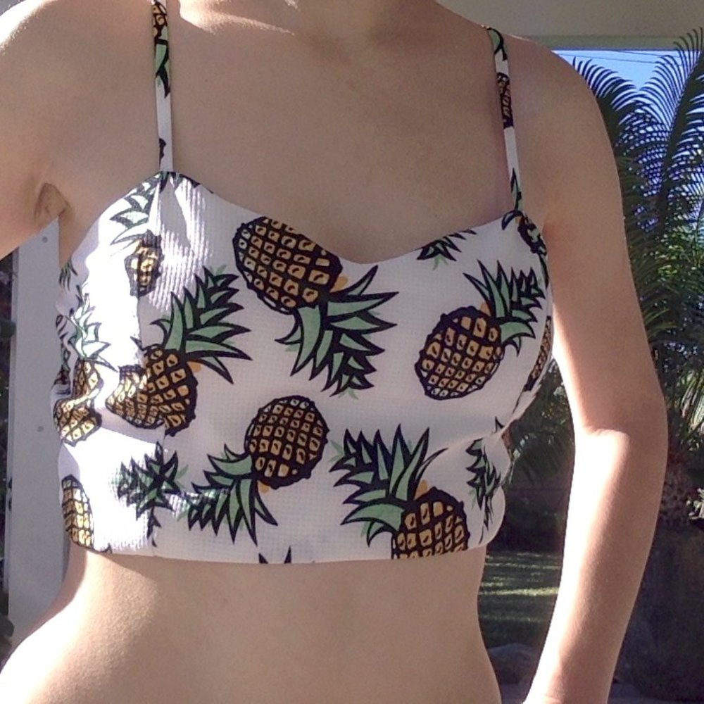 Lucca coutour pinapple print crop top